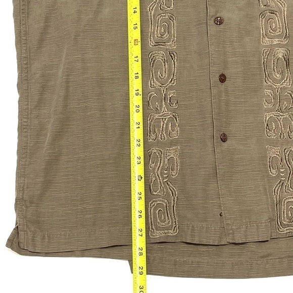 Quiksilver Men SILK Embroidery Button Down Shirt Size L - Picture 9 of 9